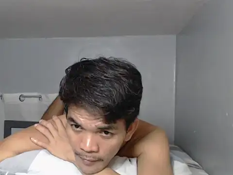 Snapshot of Natsboii chatting on March 13, 10:33 am Natsboii online show from March 13, 10:33 am