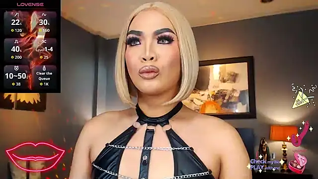 Snapshot of FridaHumphrey chatting on September 22, 5:04 pm FridaHumphrey online show from September 22, 5:04 pm