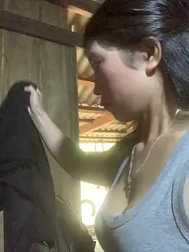 ThiHa003 online show from November 17, 5:13 am