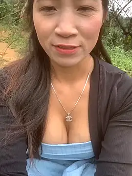 ThiHa003 online show from November 19, 3:39 am