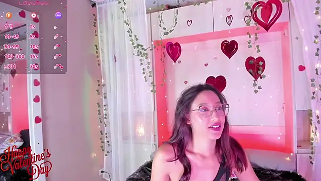 Snapshot of CamiGox chatting on February 14, 7:43 pm CamiGox online show from February 14, 7:43 pm