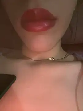 Mimisixo online show from October 9, 6:06 pm