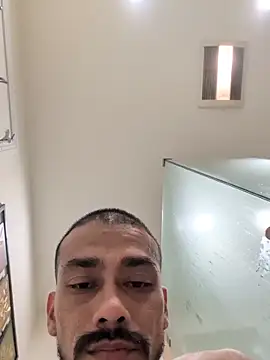 Cnutt310 online show from December 20, 1:07 pm