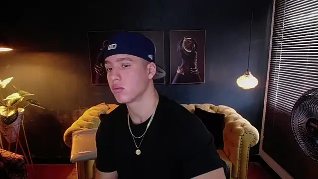 Snapshot of deivid_parker chatting on March 30, 2:07 pm deivid parker online show from March 30, 2:07 pm