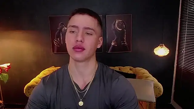 Snapshot of deivid_parker chatting on April 11, 1:48 pm deivid parker online show from April 11, 1:48 pm