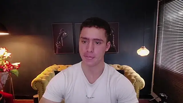Snapshot of deivid_parker chatting on May 7, 2:33 pm deivid parker online show from May 7, 2:33 pm