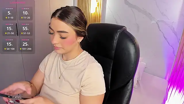 KYLIE JONES6 online show from October 11, 2:55 am