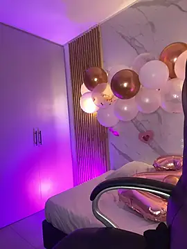 KYLIE JONES6 online show from November 20, 12:11 am