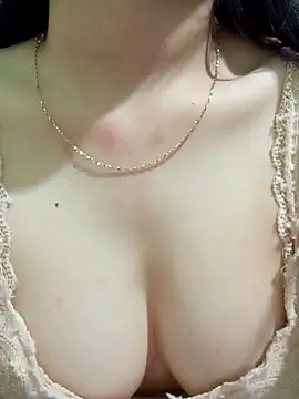 Snapshot of Mina-2468 chatting on October 28, 3:14 pm Mina-2468 online show from October 28, 3:14 pm