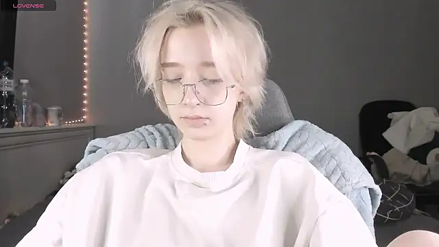 MelissaReis online show from March 10, 11:04 am