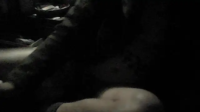 Snapshot of Twoslipperywhenwett chatting on November 20, 7:35 pm Twoslipperywhenwett online show from November 20, 7:35 pm