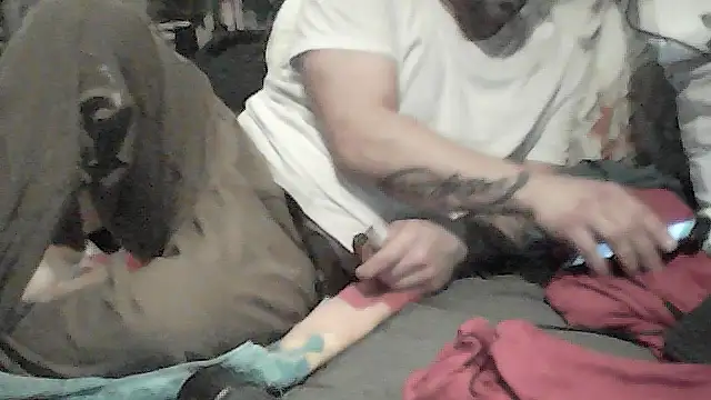 Snapshot of Twoslipperywhenwett chatting on November 21, 7:45 pm Twoslipperywhenwett online show from November 21, 7:45 pm