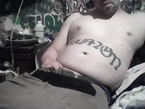 Snapshot of Twoslipperywhenwett chatting on November 28, 2:36 am Twoslipperywhenwett online show from November 28, 2:36 am