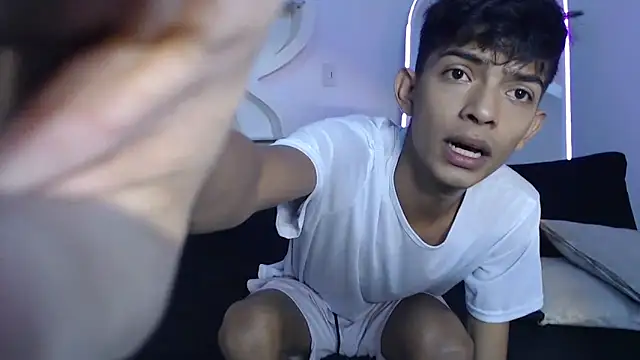 PRETTY SEX1 online show from October 2, 1:18 pm