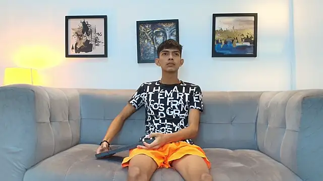 PRETTY SEX1 online show from February 7, 1:15 pm