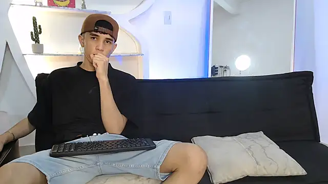 RED EMPIRE online show from October 21, 1:28 am