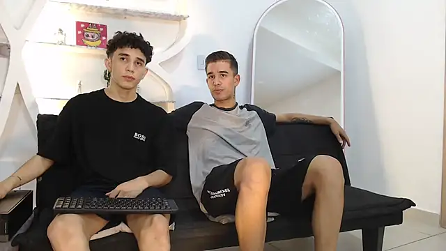 RED EMPIRE online show from November 3, 1:40 am