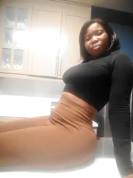 Snapshot of CharlotteXXX chatting on March 25, 9:26 am CharlotteXXX online show from March 25, 9:26 am