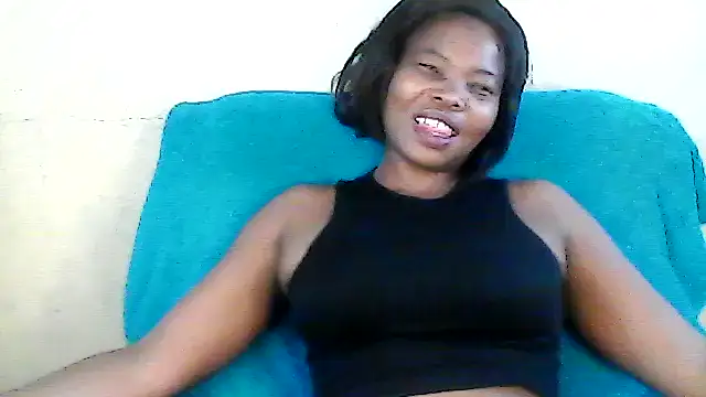 Snapshot of CharlotteXXX chatting on April 18, 6:17 am CharlotteXXX online show from April 18, 6:17 am