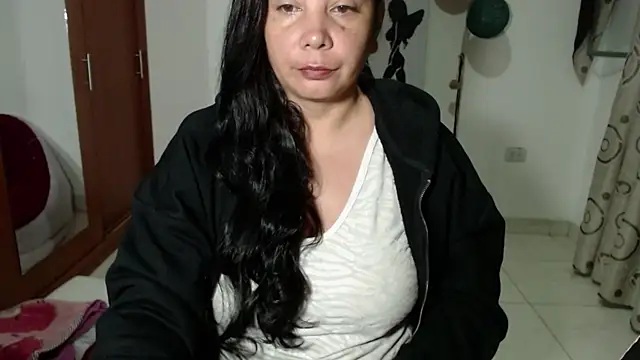 Snapshot of Vivian_milf_paint chatting on September 25, 3:10 am Vivian milf paint online show from September 25, 3:10 am