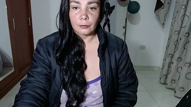 Snapshot of Vivian_milf_paint chatting on October 23, 2:22 am Vivian milf paint online show from October 23, 2:22 am