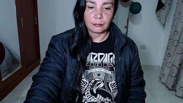 Snapshot of Vivian_milf_paint chatting on October 30, 2:57 am Vivian milf paint online show from October 30, 2:57 am