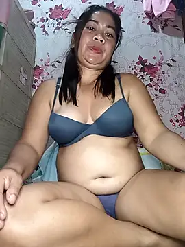 Snapshot of sexybitch_02 chatting on October 22, 12:16 pm sexybitch 02 online show from October 22, 12:16 pm