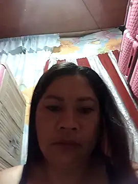 Snapshot of sexybitch_02 chatting on November 18, 5:39 pm sexybitch 02 online show from November 18, 5:39 pm