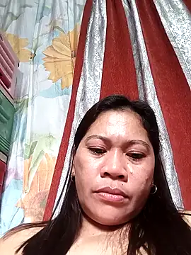 Snapshot of sexybitch_02 chatting on December 2, 2:39 am sexybitch 02 online show from December 2, 2:39 am