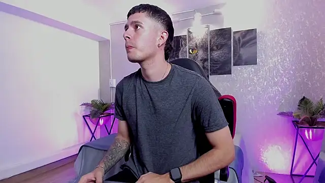 nils saint online show from October 12, 2:32 am