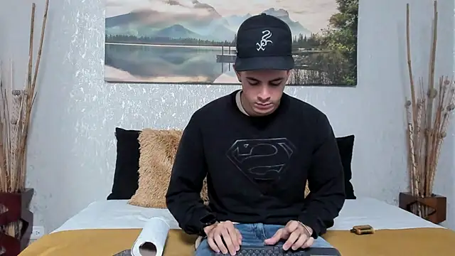 nils saint online show from October 17, 4:04 am