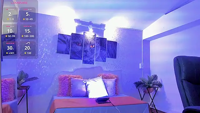 nils saint online show from December 17, 1:33 am