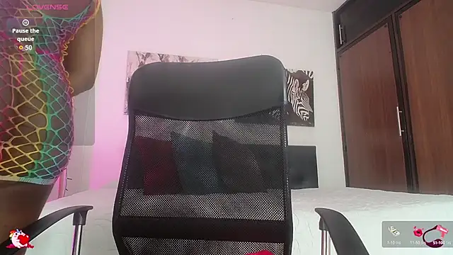 Snapshot of BarbaraGil1 chatting on September 30, 2:00 pm BarbaraGil1 online show from September 30, 2:00 pm