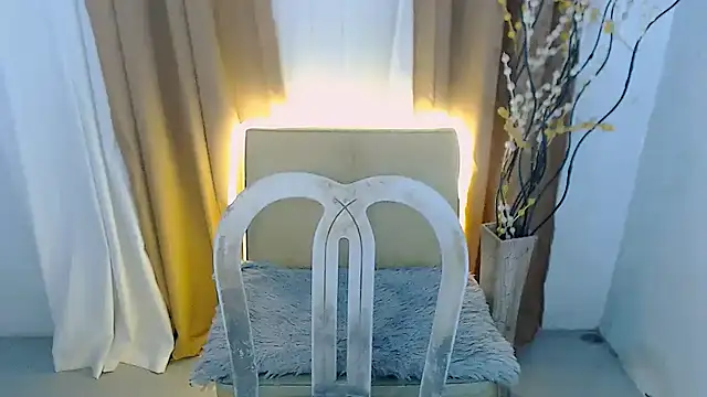 Snapshot of seductive_nikki chatting on November 11, 9:15 pm seductive nikki online show from November 11, 9:15 pm