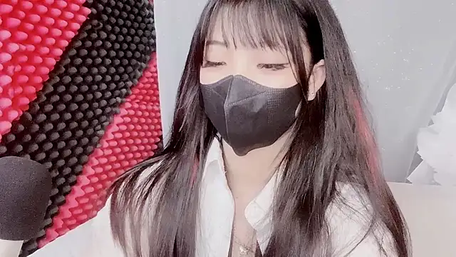 Snapshot of kemybaby chatting on February 24, 10:41 pm kemybaby online show from February 24, 10:41 pm