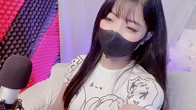 Snapshot of kemybaby chatting on March 1, 8:11 pm kemybaby online show from March 1, 8:11 pm