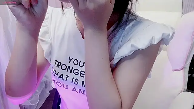 Snapshot of kemybaby chatting on March 23, 8:07 am kemybaby online show from March 23, 8:07 am