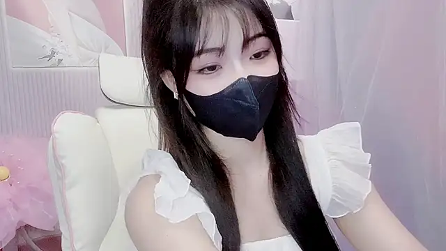 Snapshot of kemybaby chatting on April 4, 7:33 pm kemybaby online show from April 4, 7:33 pm