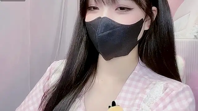 Snapshot of kemybaby chatting on April 5, 6:49 pm kemybaby online show from April 5, 6:49 pm