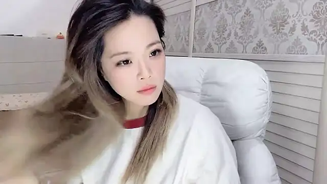 Snapshot of Holiland chatting on October 22, 1:17 am Holiland online show from October 22, 1:17 am