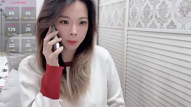 Snapshot of Holiland chatting on November 11, 1:05 am Holiland online show from November 11, 1:05 am