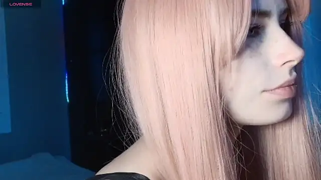 Snapshot of PieraMarch chatting on February 21, 5:08 am PieraMarch online show from February 21, 5:08 am