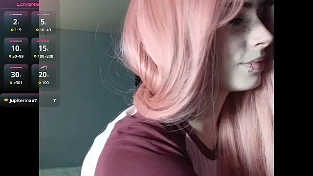 Snapshot of PieraMarch chatting on March 18, 8:34 pm PieraMarch online show from March 18, 8:34 pm