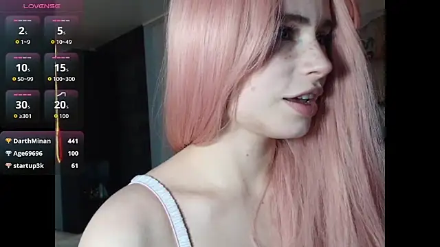 Snapshot of PieraMarch chatting on March 25, 8:37 pm PieraMarch online show from March 25, 8:37 pm