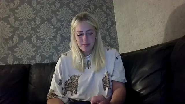 Snapshot of stormy_p chatting on September 8, 8:52 pm stormy p online show from September 8, 8:52 pm