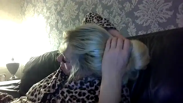Snapshot of stormy_p chatting on October 16, 9:49 pm stormy p online show from October 16, 9:49 pm