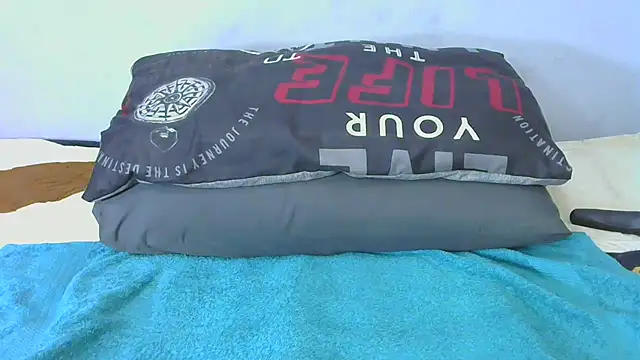 shy-lillyX22 online show from October 29, 8:43 pm