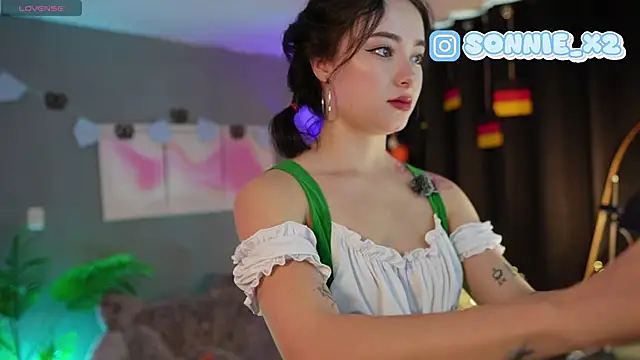 Sonnie mami online show from October 3, 1:52 pm