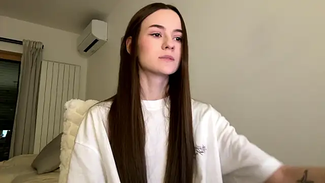 Snapshot of TenDouble chatting on March 8, 8:23 pm TenDouble online show from March 8, 8:23 pm