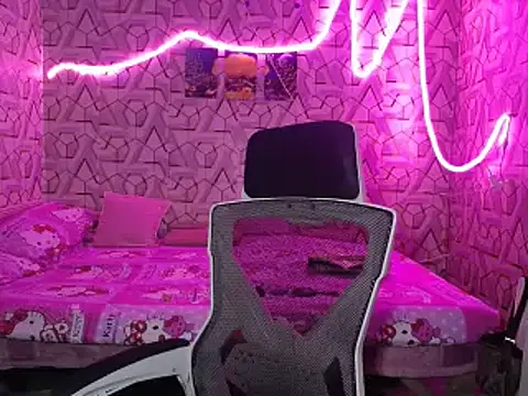 ValarieEater online show from March 31, 4:07 pm